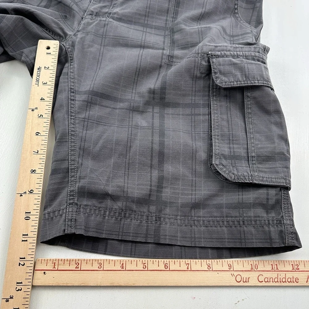 VTG  The North Face Cargo Plaid Shorts Men 36 x 11 Gray Hiking Outdoor Gorpcore